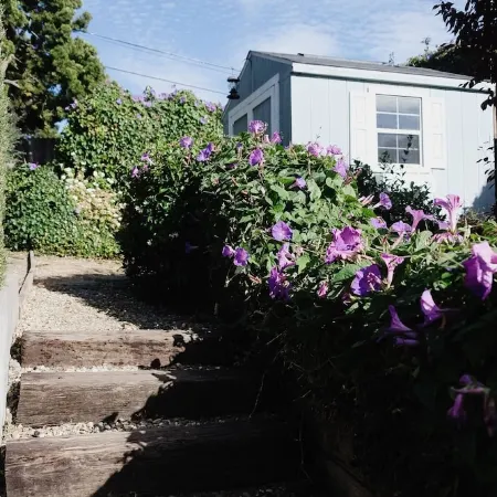 Charming 2-bedroom home in quiet neighborhood
