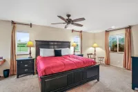 Country Home with Mountain Views, 4 Bedrooms, A/C, Allows Pets!