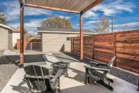 Perfect Peach with Game Room Hotels near Dumas Aquatic Park