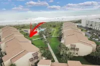 Ocean Villas Luxury 3 bedrooms/2 baths with huge patio and personal beach cart
