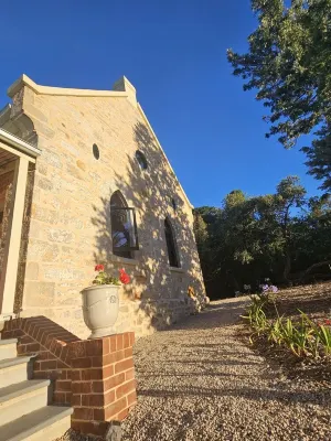 Romantic 1bed/1bath self-cont. apart. for 2 Adelaide Hills, wineries & Hahndorf. Hôtels à proximité de : The Seasonal Garden Cafe