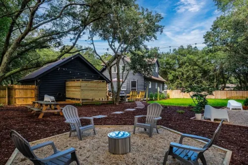 The Cabin - Unique OBX Stay, Huge Yard!