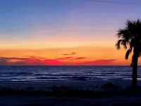 "The Nest" Beach House in Mexico Beach w/ Gulf views and only 100 steps to sand!
