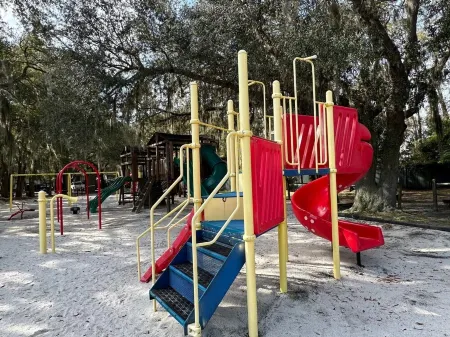 Connect with the Beach at Folly Field Hilton Head Island with great Beach 🏖