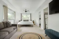 NEW - Lauhala - Hawaiian Villa with private hot tub