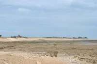 Old winery close to the sea and shops on île de ré Hotel di Sainte-Marie-de-Re