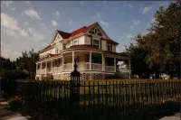 Lovely Victorian Mansion Centrally Located