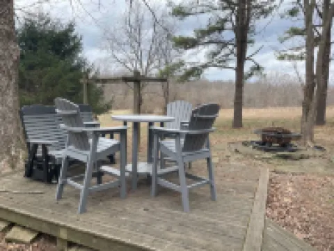 Country, hideaway cabin close to town, 15 minutes from wineries