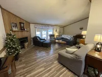 Cozy Place w/Rustic Bunk house ORV Trail at end of driveway Sleeps 8-10 Hotels in Hulbert Township