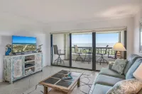 Beautiful corner Oceanfront Condo With Breathtaking Beach Views, Hotels in Fernandina Beach