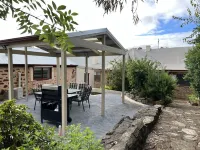 Old Barossa Valley Inn & Bakery-Entire Main HouseWalk to”Gather Round Hotels near Kies Family Wines - Cellar Door Barossa Valley