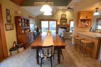 Cozy, year round beachside cottage just steps to the water