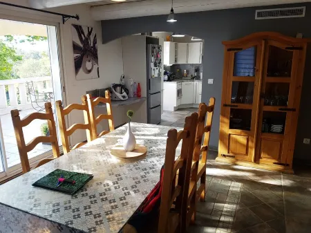 SEASONAL RENT BEAUTIFUL VILLA WITH POOL