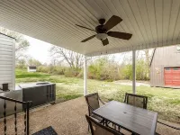 Luxury North of Nashville Retreat- Easy Lake Access Hotels in Gallatin
