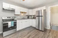 3 Miles from the ARK! 3 bedroom Home in Williamstown with Game Room!