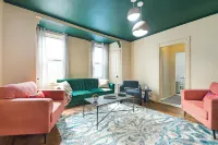 Spacious Victorian with Parking Available