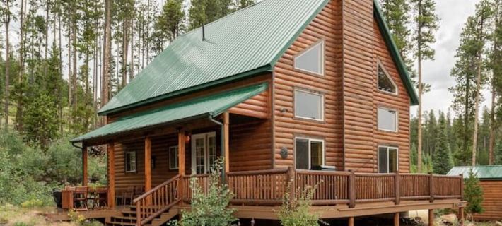 Red Feather Woodland Retreat, Family and Pet Friendly, 4 Beds Hotels in Larimer County