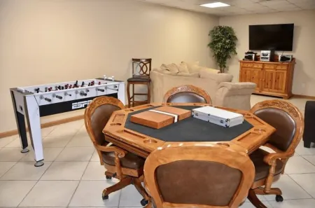 Harbor Springs, Lake Cumberland Cabin