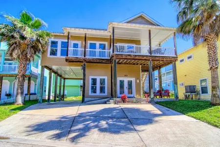 Seaside Paradise – Downstairs Unit - 1BR/1BA – Close to beach and pool! Отели рядом с достопримечательностью «Palmilla Beach Resort & Golf Club»