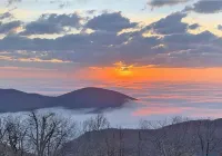 Luxury Condo in the Sky! Finest in Wintergreen!