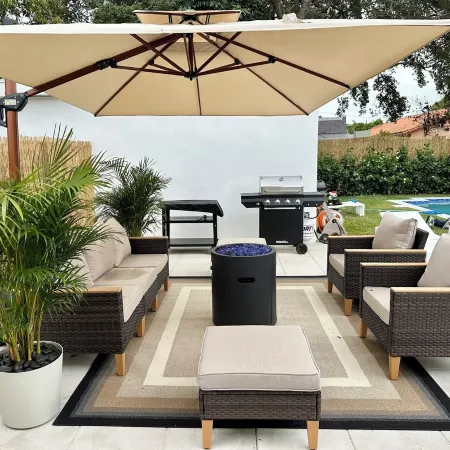 POOL- Sleeps 8- Mins to Calle 8 - SoBe - Brickell