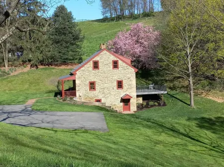Welcome to Maple Lane a beautiful farmstead in Western Lancaster County, PA