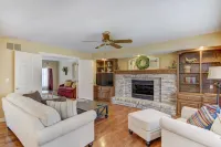 Modern Like New LUXURY 3,200 SQ FT Home In An Awesome Location! Sleeps 12!