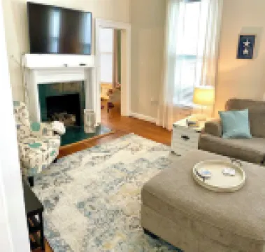 Downtown Blue Manor 1