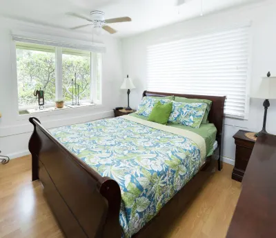 Oceanfront Romantic Couple's Getaway with Private Beach w/ Full Living Amenities Hotels near Makao Beach