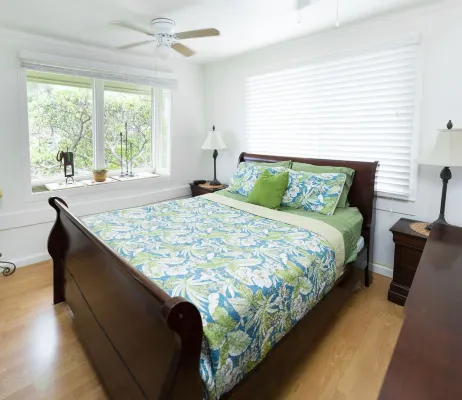 Oceanfront Romantic Couple's Getaway with Private Beach w/ Full Living Amenities Hotels in Hauula