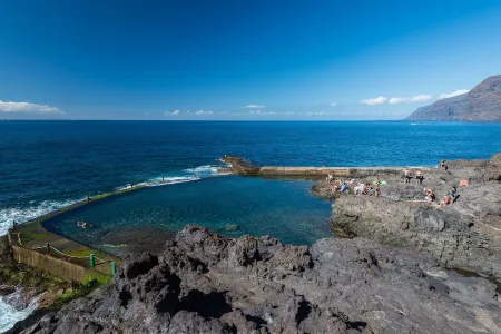 300 - Apartamento con Vistas al mar Отели рядом с достопримечательностью «Beach Chica»