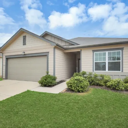CHARMING FOUR BEDROOMS BROOKSHIRE/KATY HOUSE WITH GYM