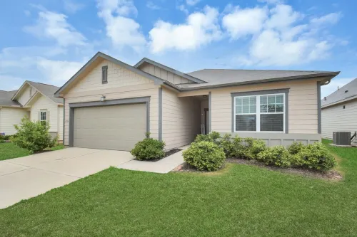 CHARMING FOUR BEDROOMS BROOKSHIRE/KATY HOUSE WITH GYM