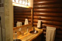 Log home just 32 miles to the east gate of Yellowstone National Park