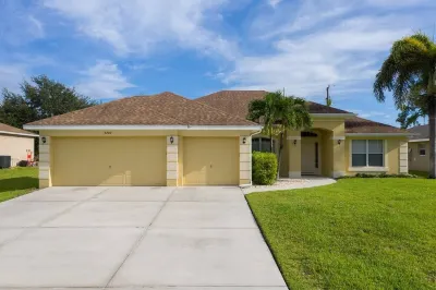 Fish Tale 4/3  Pool Home with Game Room Sleeps 10 트윈 플라자 센트럴 주변 호텔