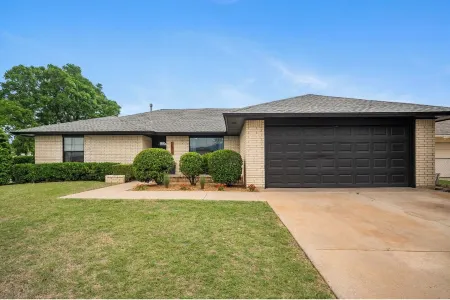 Stay in Style near Lawton's best spots!