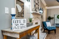 Comfortable Cottage Downtown w/Fire Pit-Walk to Dining/Taproom/Coffee Shop
