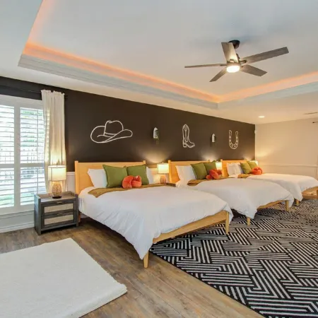 4BD - Pool & Movie Theater - Lake Conroe Nearby