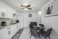 Charming 1-bedroom apartment with AC, WiFi in nice Miami Gardens