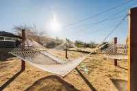 Desert Oasis with Star Gazing/Fire Pit/Games/Spa and Pool/BBQ