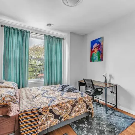 Charming 3BHK - 15 mins bus ride to Time Sq., NYC