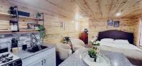 Lake Victoria, Yellow Cabin , Panoramic views overlooking the lake