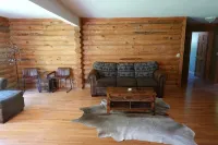 The Shack, An exquisite 3 bed room log cabin.