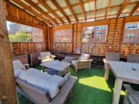 Modern 2 BR w/ Rooftop Deck