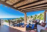 Villa Estrella with private heated pool and breathtaking views