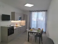 SAILING SUITE APARTMENT WITH BEACHFRONT GARDEN