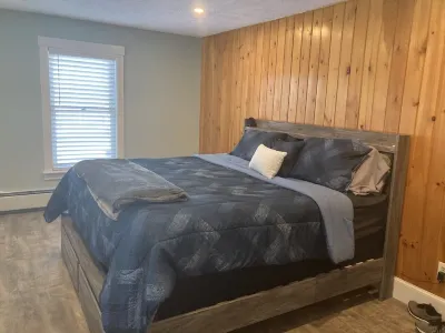 4 Br Mountain View Adventure on 15 Acres Quill Hill Access Road 주변 호텔