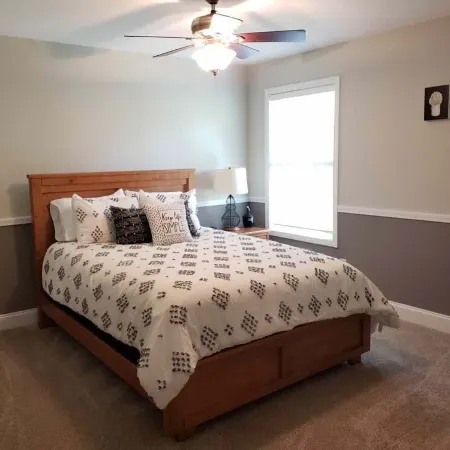 Comfortable In-Town Stay - Clayton, GA