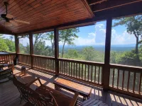 藍天美景 - 壯觀景色、熱水浴缸、遊戲室、位置 & 舒適 木屋 - 按摩浴缸