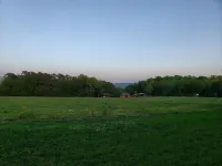 Circle E,Lake,Caverns,Sewanee &Jack Daniel’s Close by with a Jacuzzi Waiting